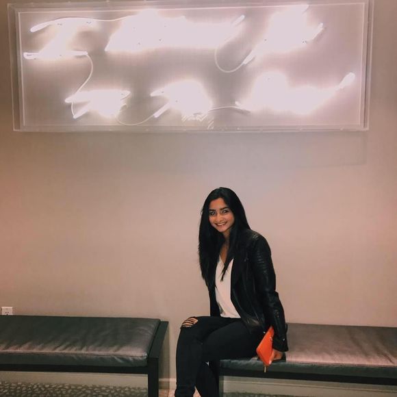 Meet your Posher, Ashita - Picture 1 of 1